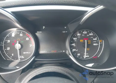 2019 Alfa Romeo Giulia Awd z USA, uszkodzony, nr VIN ZARFANAN5K7605825